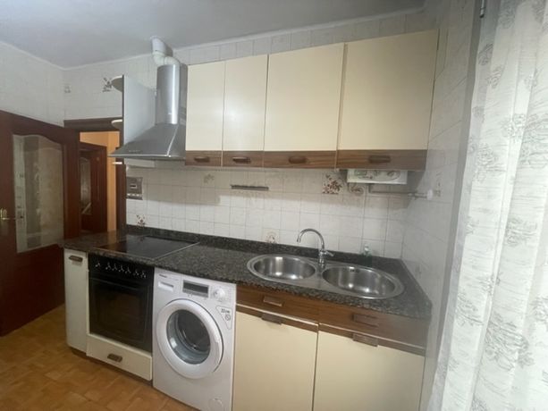 MUY CENTRICO ZONA ABARO REF. P808
