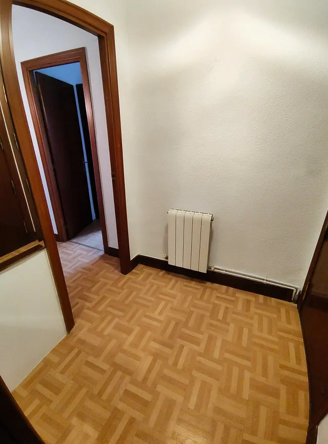 VIVIENDA CON JARDIN Y HUERTA ABATXOLO REF. P995