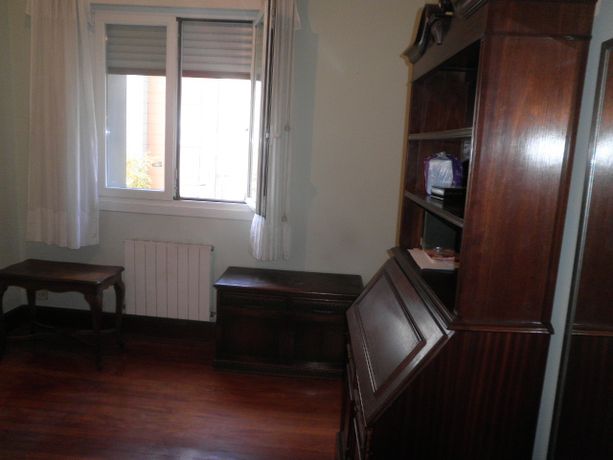 GRAN PISO 4 HABITACIONES BUENA ZONA REF. P796