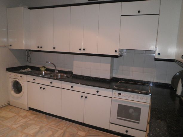 GRAN PISO 4 HABITACIONES BUENA ZONA REF. P796