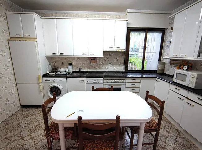 VIVIENDA CON JARDIN Y HUERTA ABATXOLO REF. P995