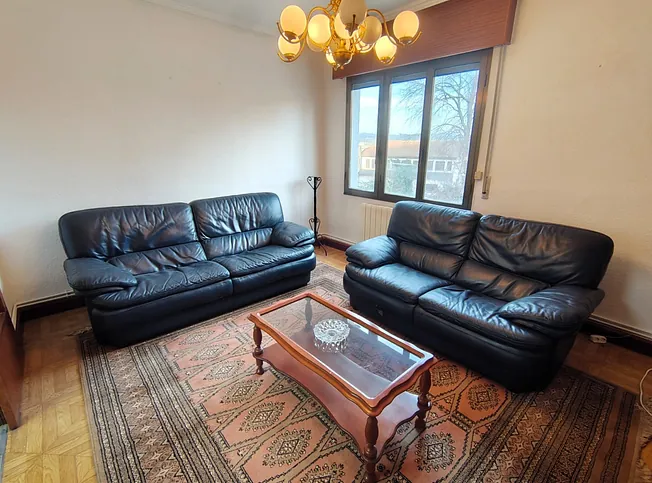 VIVIENDA CON JARDIN Y HUERTA ABATXOLO REF. P995