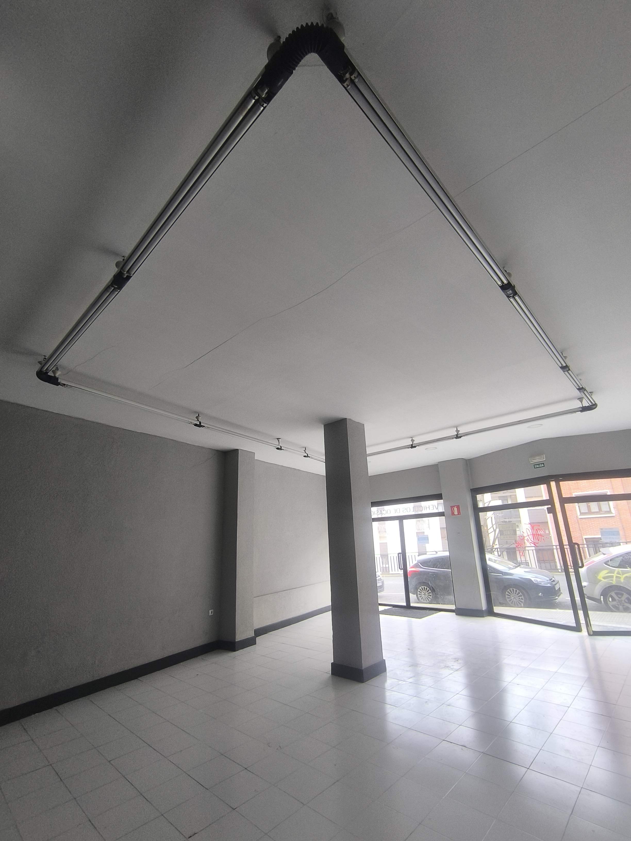 LOCAL COMERCIAL EN AV. SIMON BOLIVAR PORTUGALETE