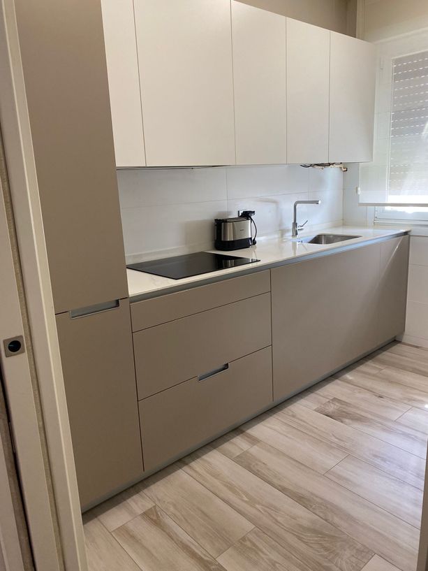 PRECIOSA VIVIENDA EN AVENIDA ABARO