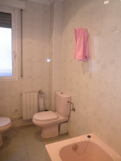 GRAN PISO 4 HABITACIONES BUENA ZONA REF. P796