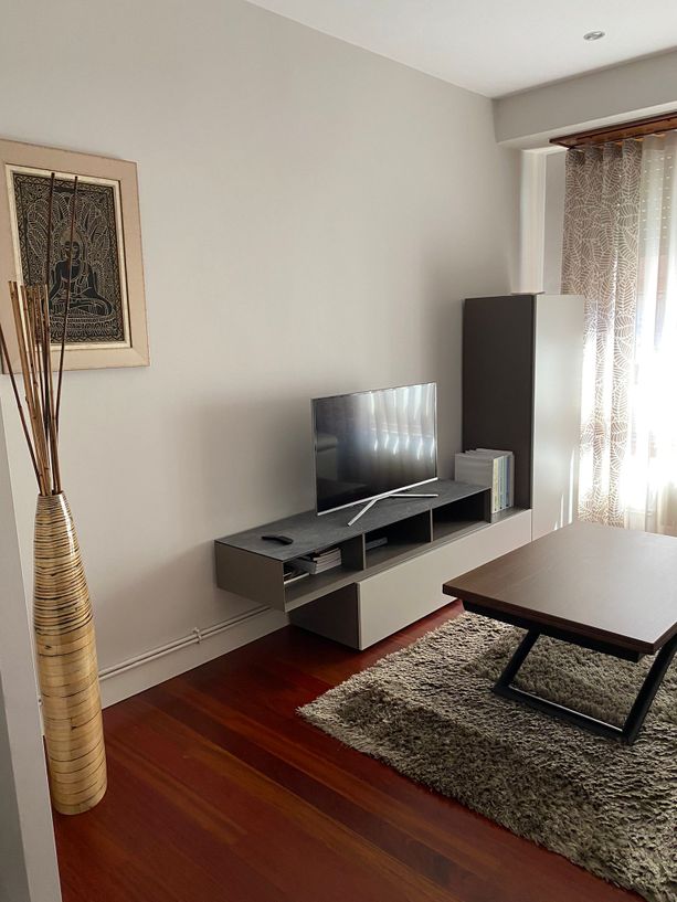 PRECIOSA VIVIENDA EN AVENIDA ABARO