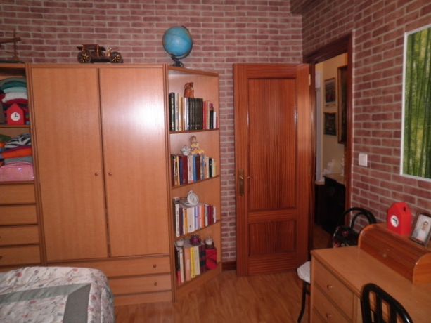 GRAN PISO 4 HABITACIONES SESTAO REF. P753