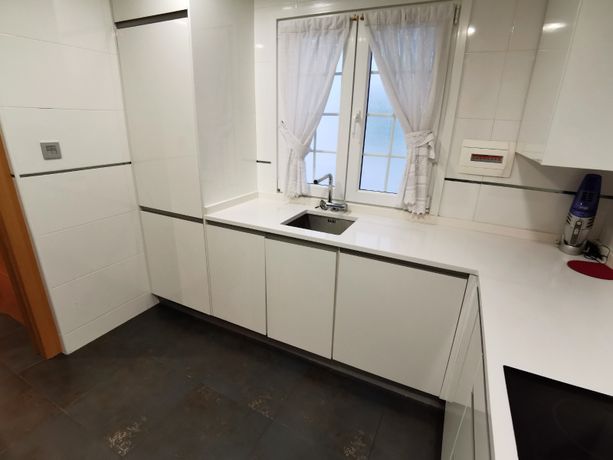 AMPLIA VIVIENDA EN ZONA ABARO REF. P803