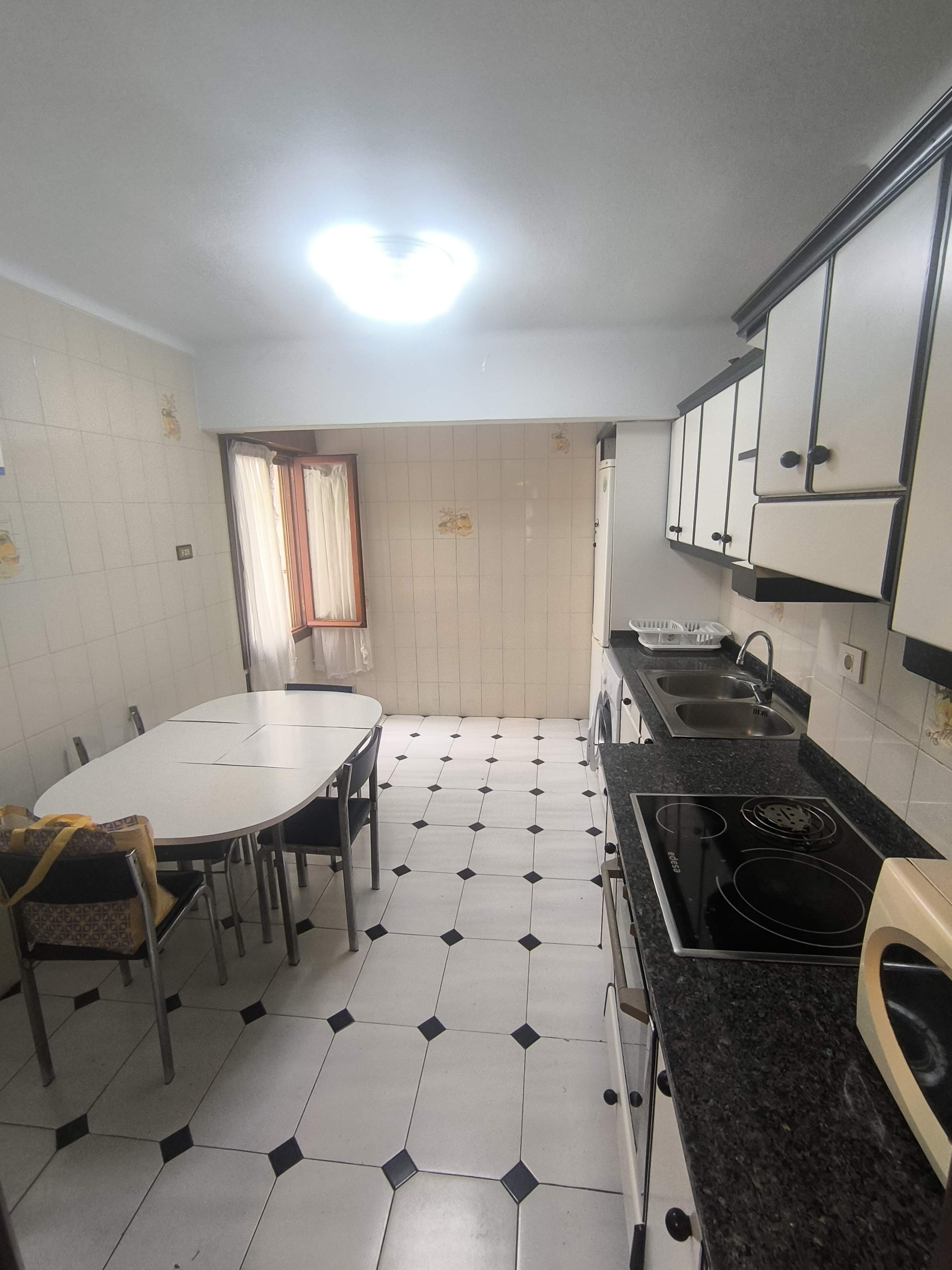 OCASION MUY CENTRICO ZONA ABARO REF. P994