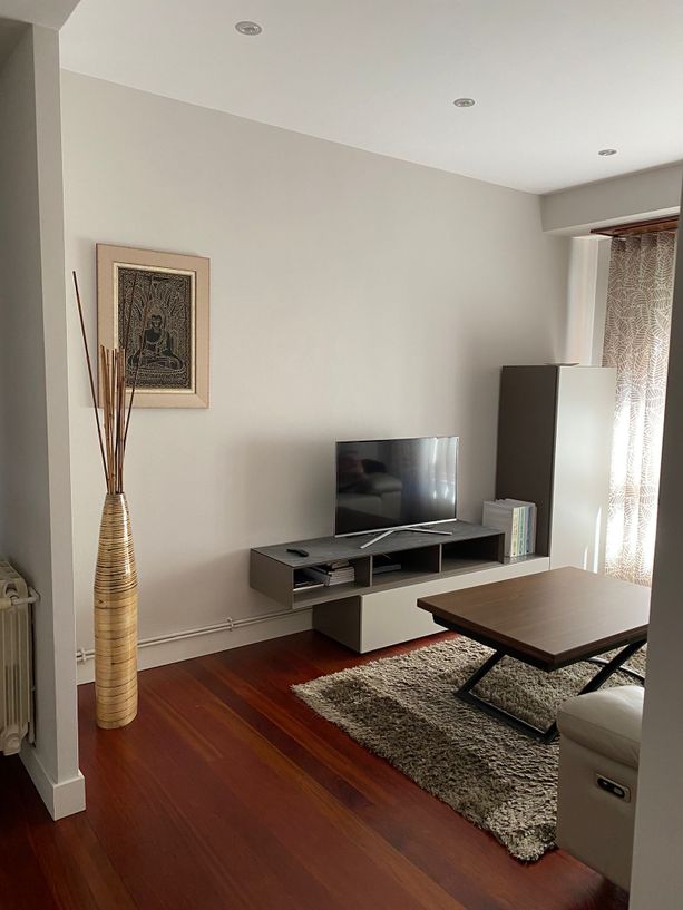 PRECIOSA VIVIENDA EN AVENIDA ABARO