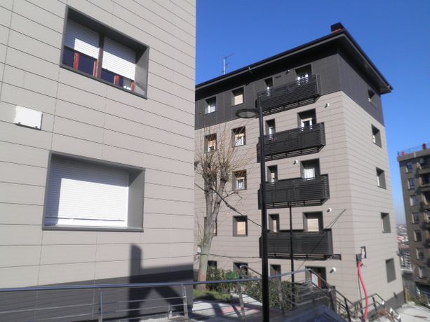 GRAN PISO 4 HABITACIONES BUENA ZONA REF. P796