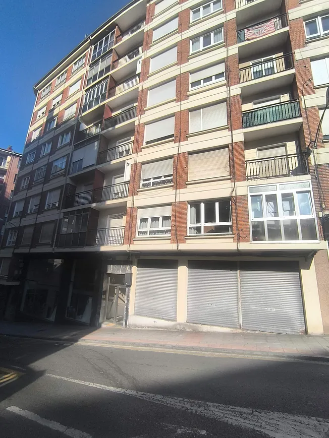 LONJA COMERCIAL EN BUENA ZONA REF. PEÑOTA