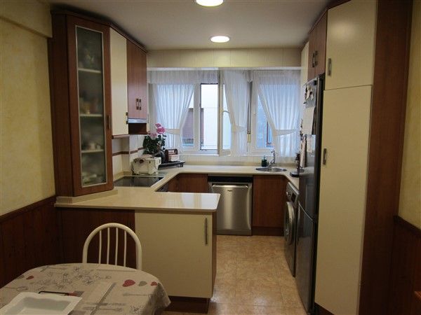 BONITO PISO EN ABATXOLO REF. P745