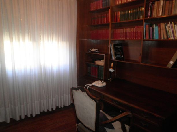 GRAN PISO 4 HABITACIONES BUENA ZONA REF. P796