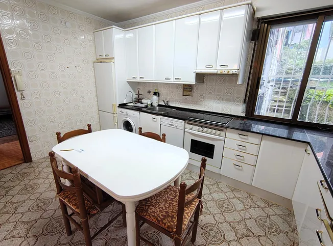 VIVIENDA CON JARDIN Y HUERTA ABATXOLO REF. P995